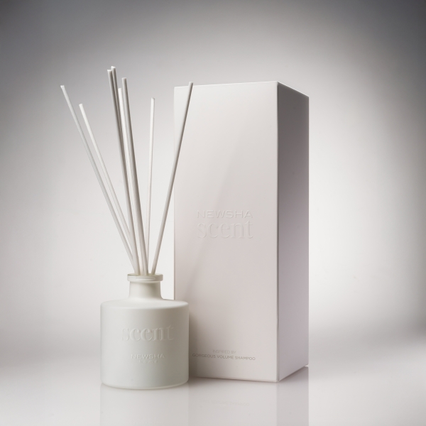 Scent inspired by Gorgeous Volume Shampoo