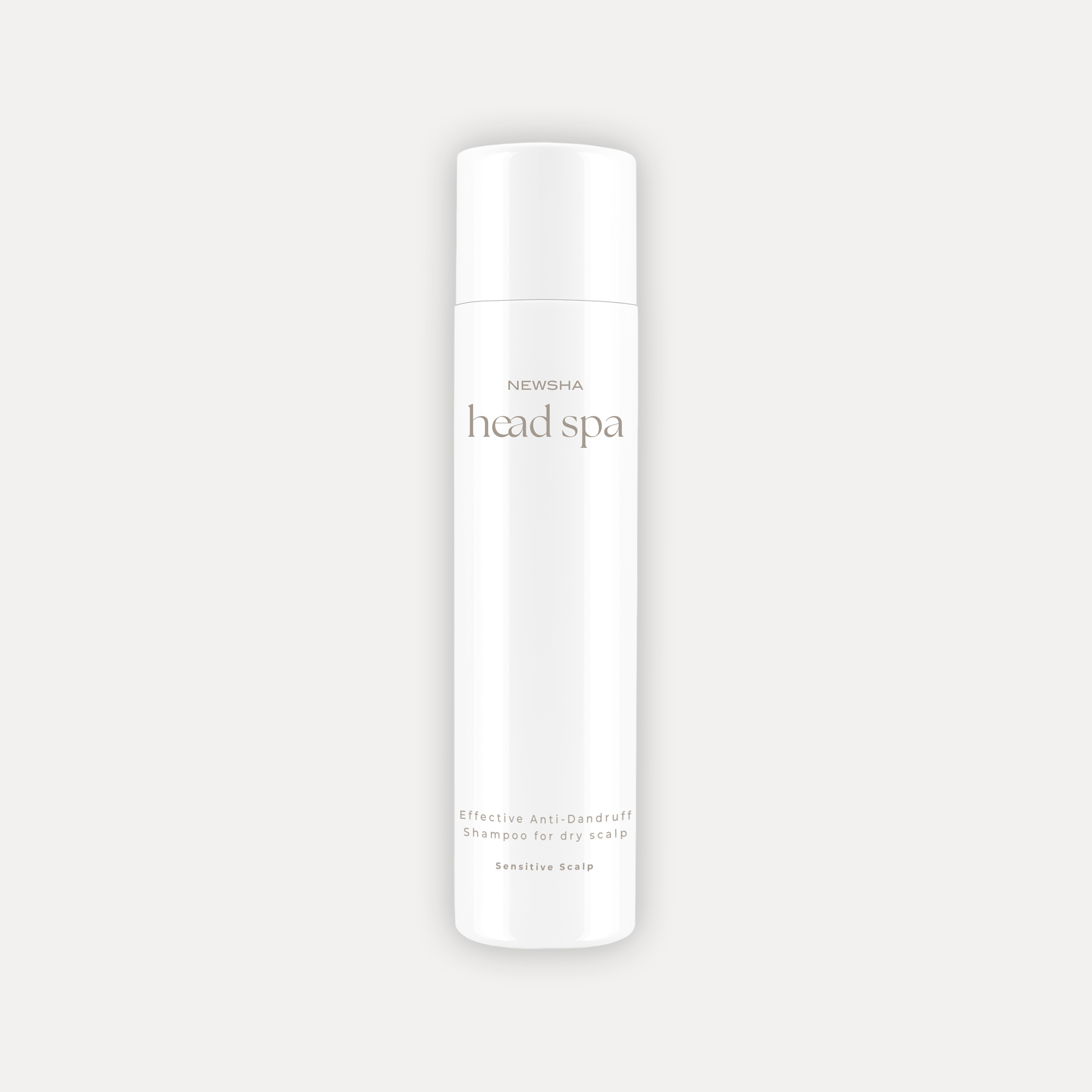 NEWSHA Head Spa Effective Anti-Dandruff Shampoo für trockene und sensible Kopfhaut in weißer Flasche auf hellem Hintergrund.